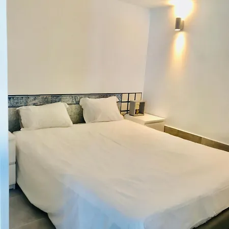 Trendy One Bedroom House, & Lagoon *