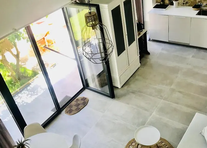 Ferienhaus Trendy One Bedroom House, & Lagoon