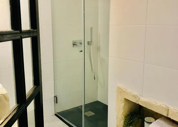 Trendy One Bedroom House, & Lagoon